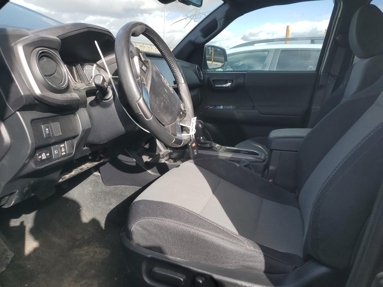 2022 Toyota Tacoma - Image 7