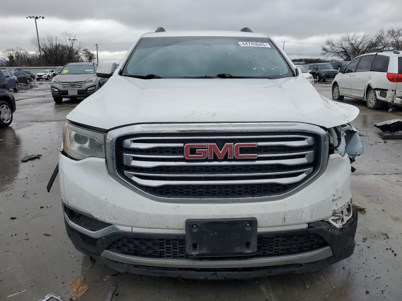 2019 GMC Acadia - Image 5