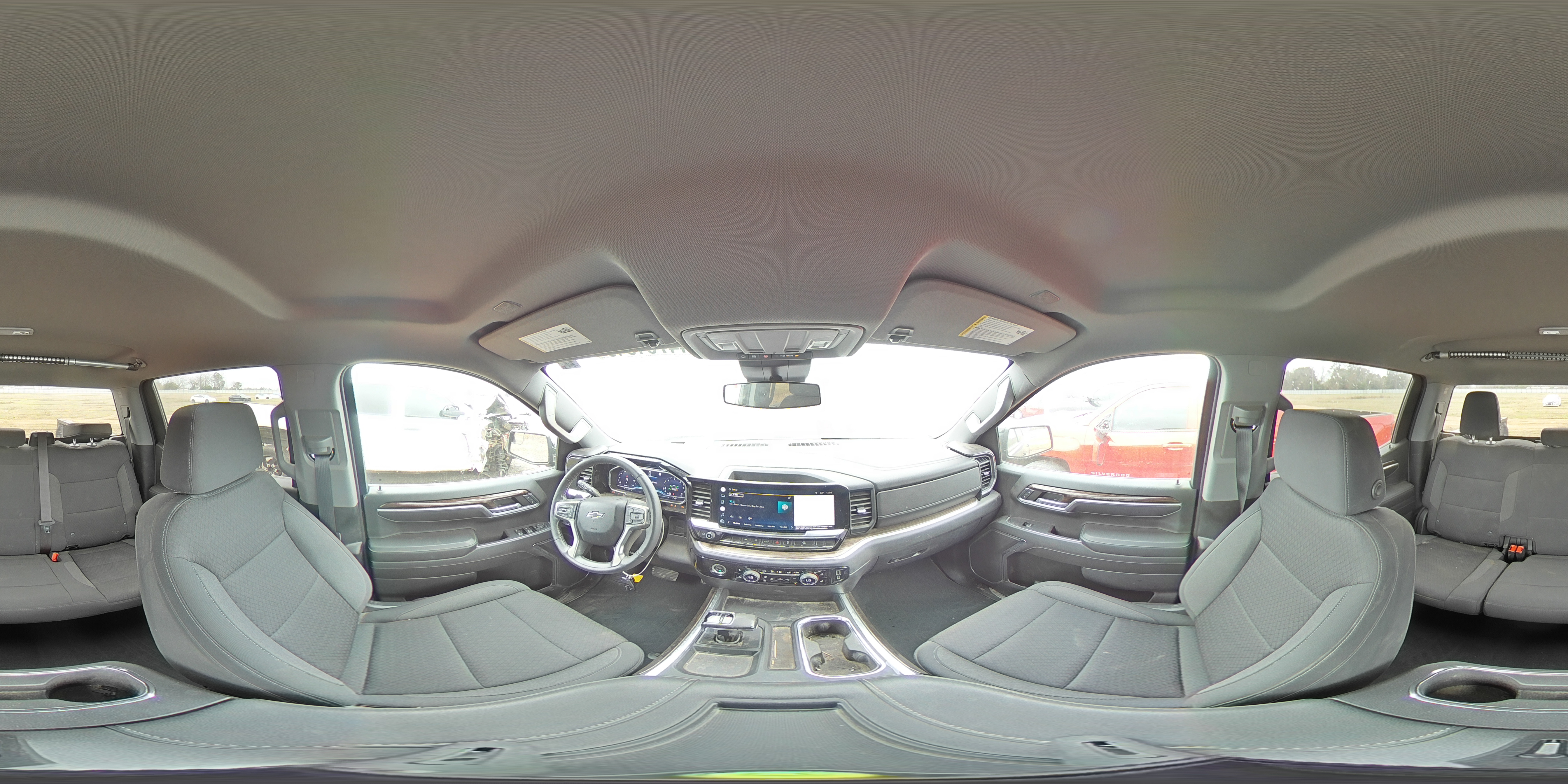 2022 Chevrolet Silverado - Image 13