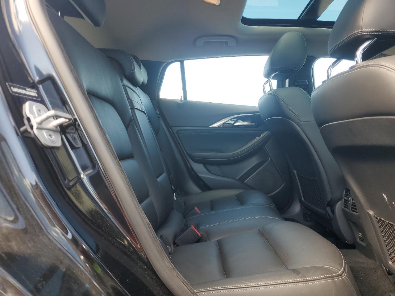 2018 Infiniti QX30 - Image 10