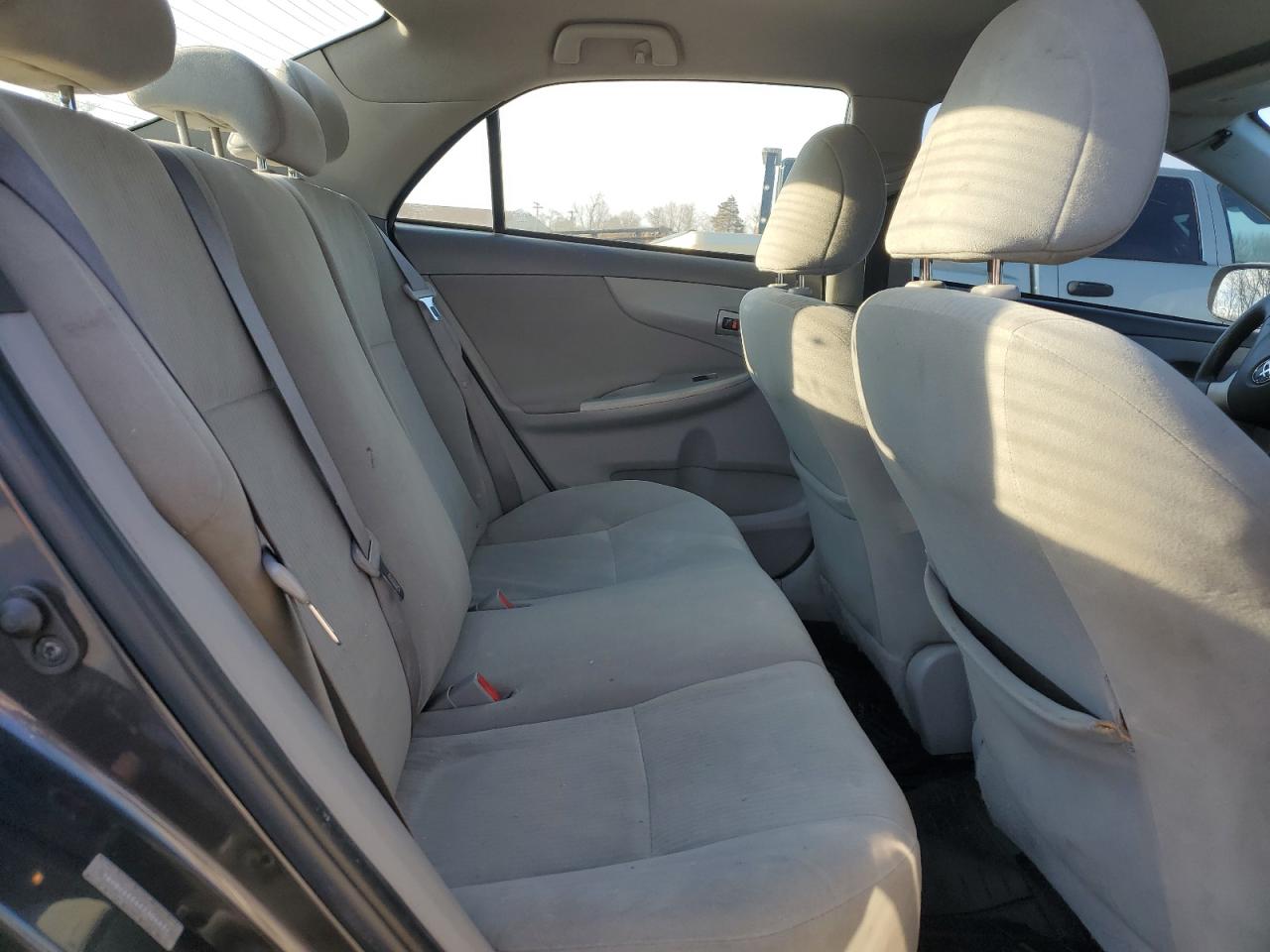 2010 Toyota Corolla - Image 10