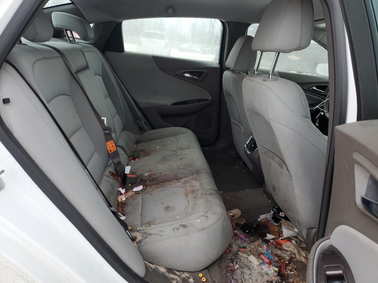 2016 Chevrolet Malibu - Image 10