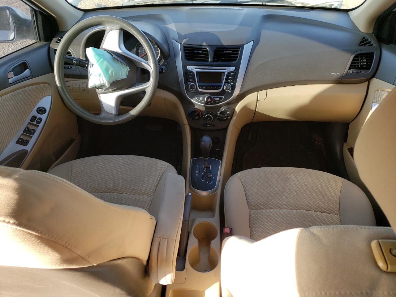 2014 Hyundai Accent - Image 8