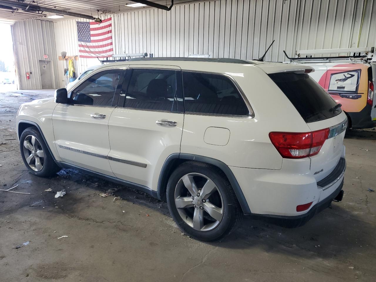 2011 Jeep Grand Cherokee - Image 2