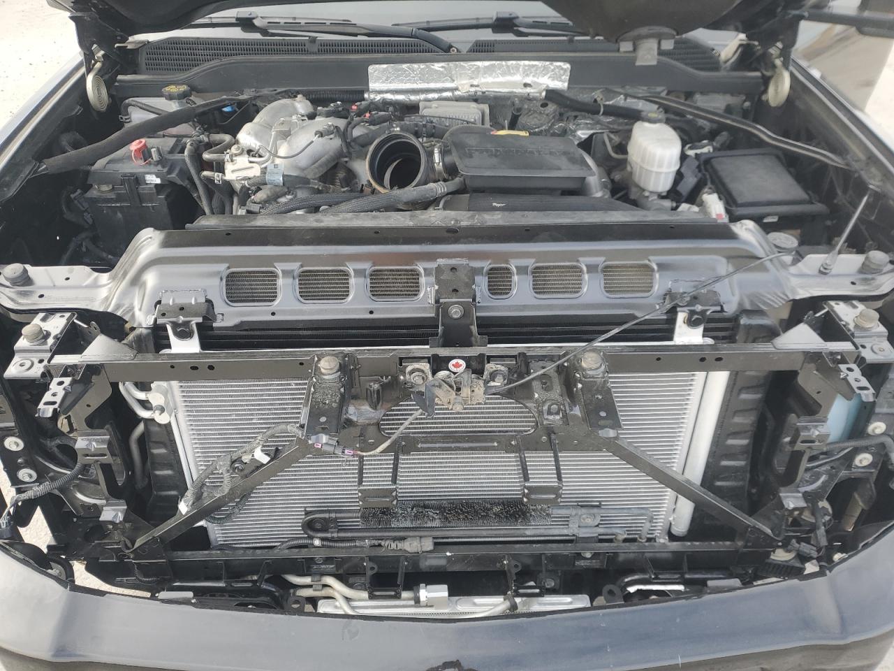 2019 Chevrolet Silverado - Image 11