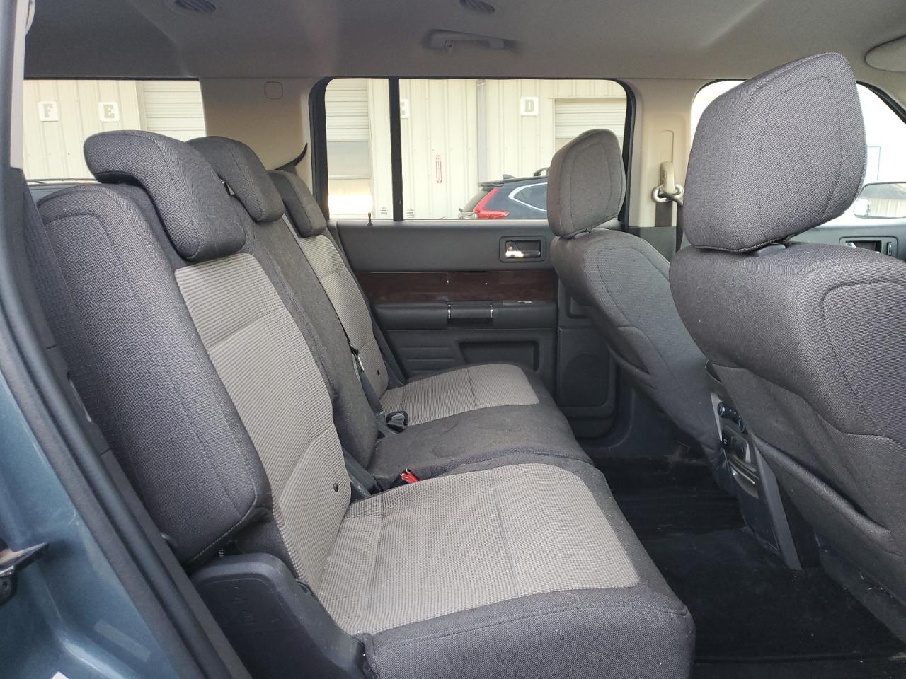 2010 Ford Flex - Image 11