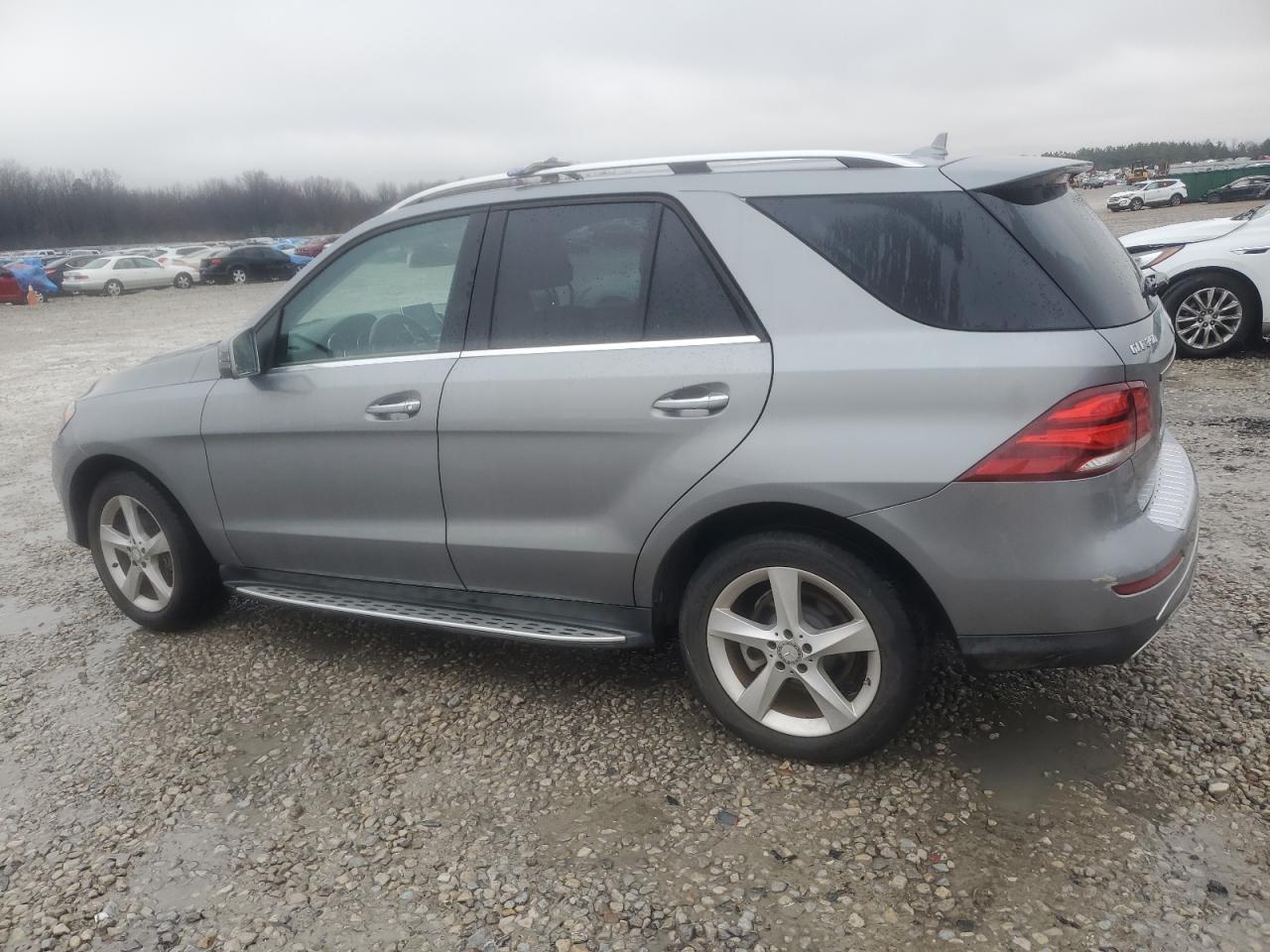 2016 Mercedes-Benz GLE - Image 2