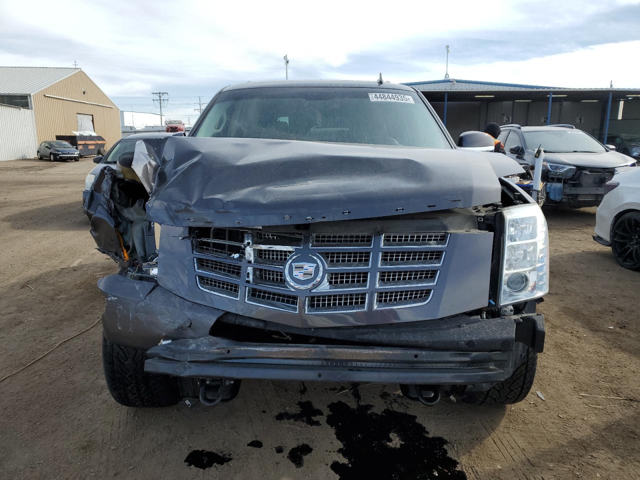 2010 Cadillac Escalade - Image 5