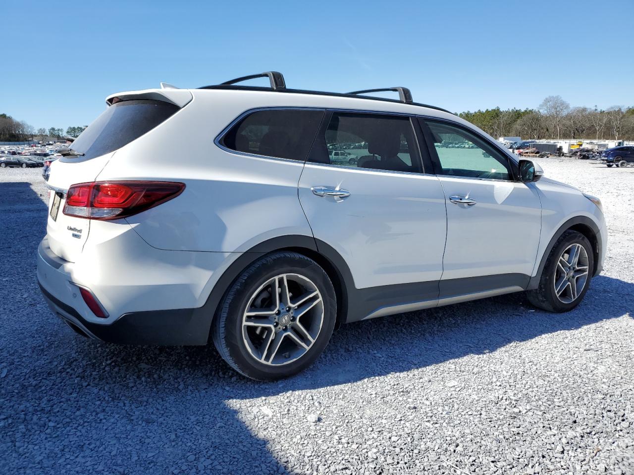 2017 Hyundai Santa Fe - Image 3