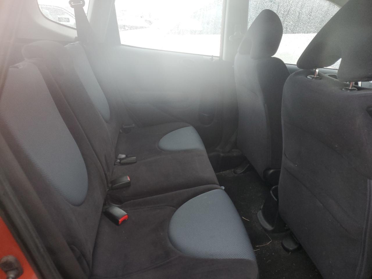 2008 Honda Fit - Image 10
