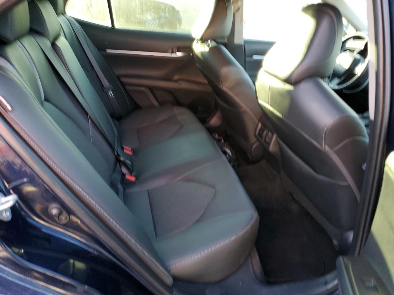 2022 Toyota Camry - Image 10