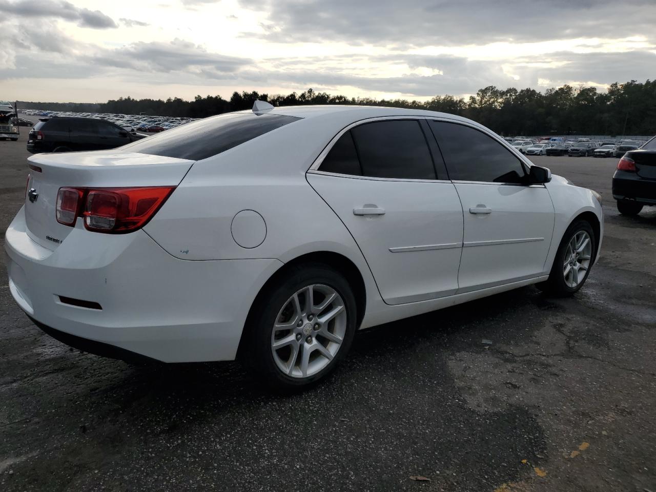 2014 Chevrolet Malibu - Image 3