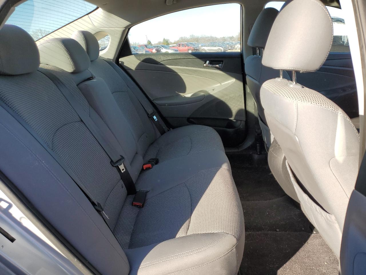 2012 Hyundai Sonata - Image 10