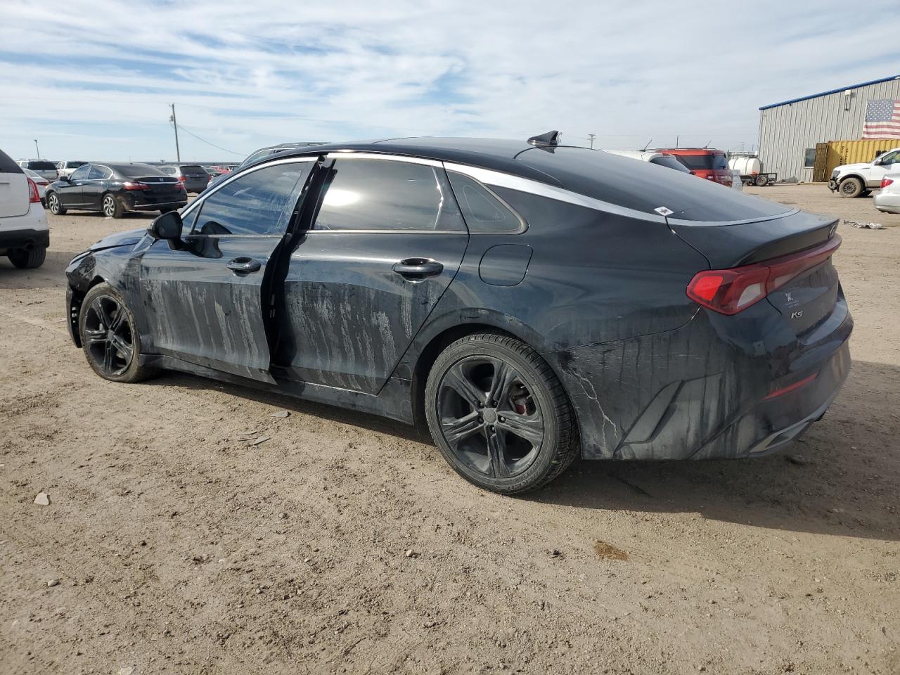2021 Kia K5 - Image 2