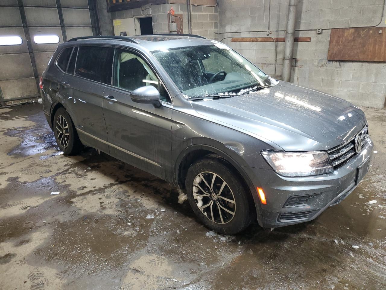 2021 Volkswagen Tiguan - Image 4
