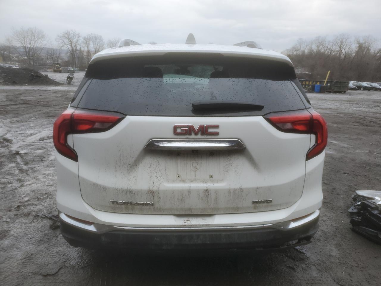 2020 GMC Terrain - Image 6