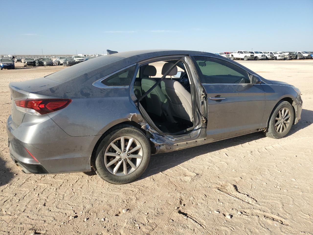 2019 Hyundai Sonata - Image 3