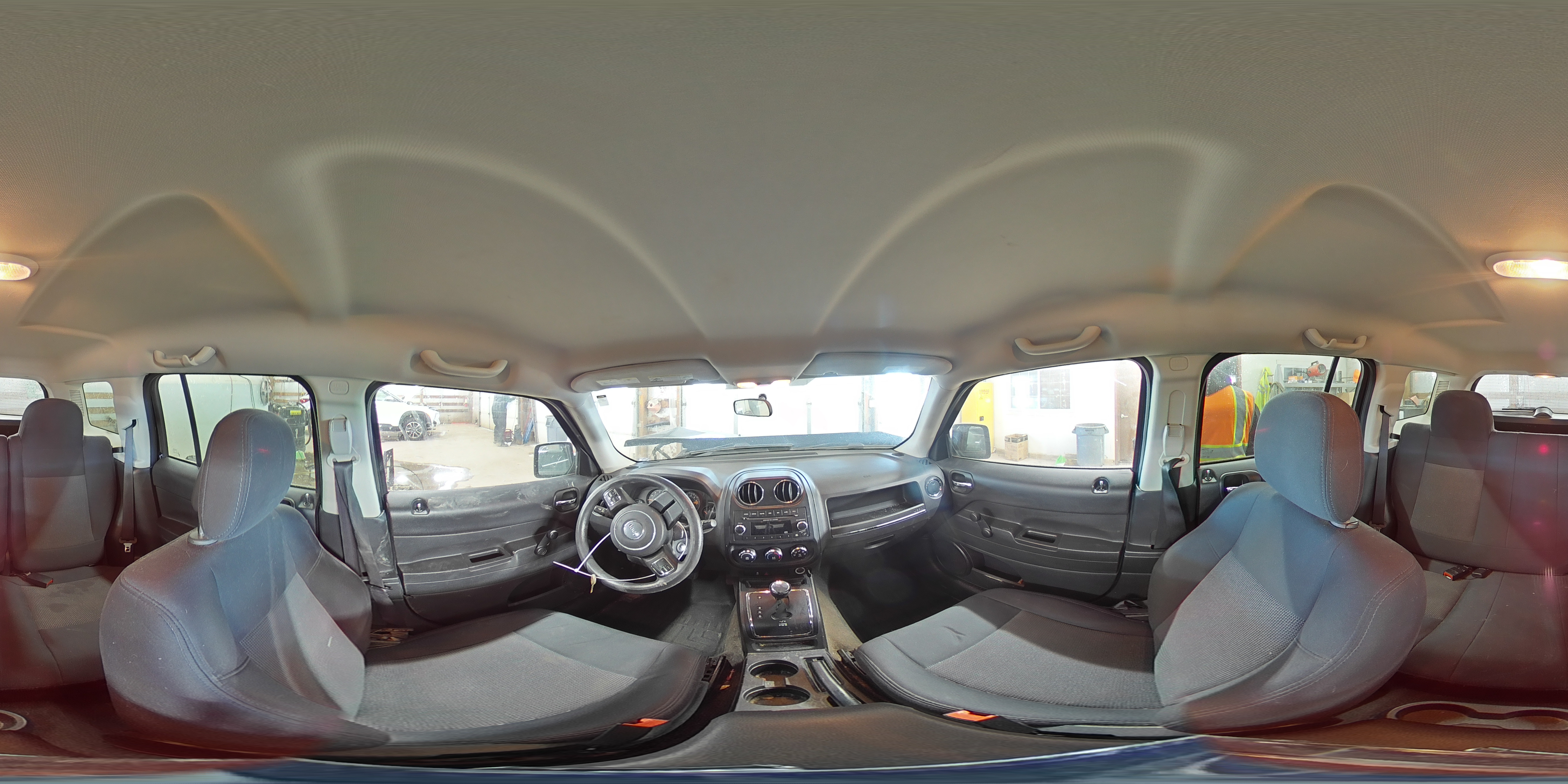 2014 Jeep Liberty (Patriot) - Image 15