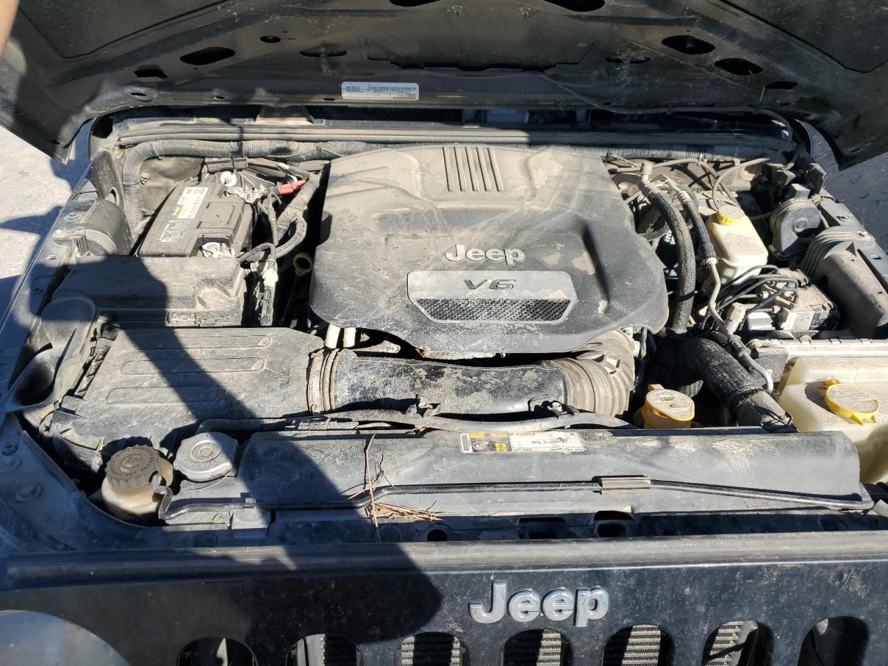 2015 Jeep Wrangler - Image 12