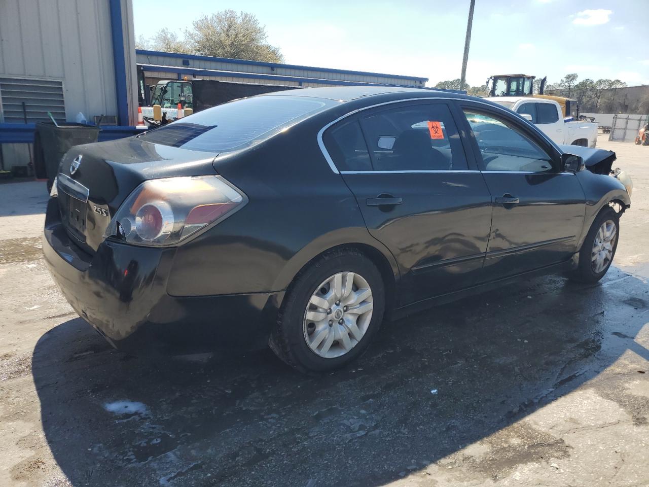 2010 Nissan Altima - Image 3