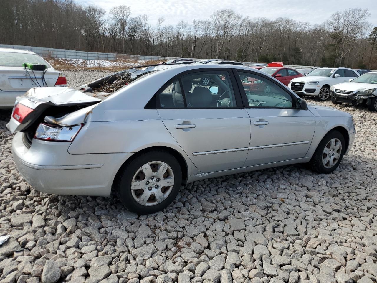 2010 Hyundai Sonata - Image 3