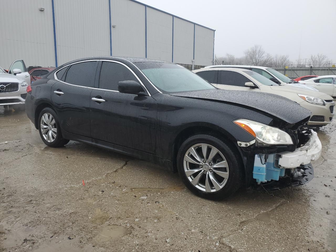 2012 Infiniti M - Image 4