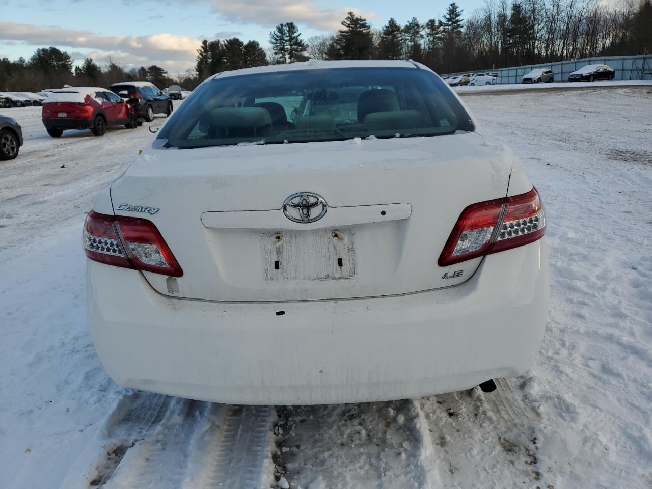 2010 Toyota Camry - Image 6