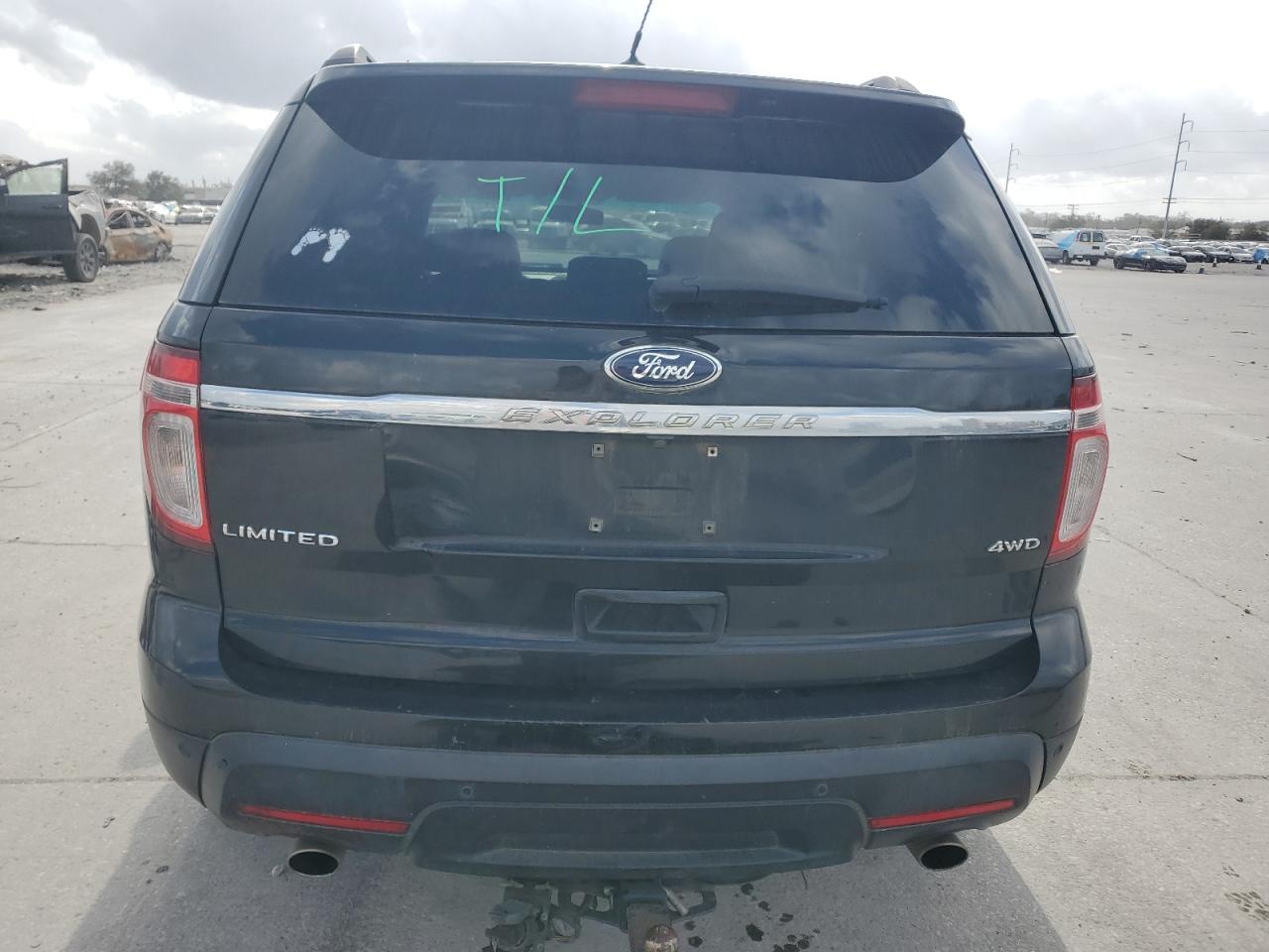2015 Ford Explorer - Image 6