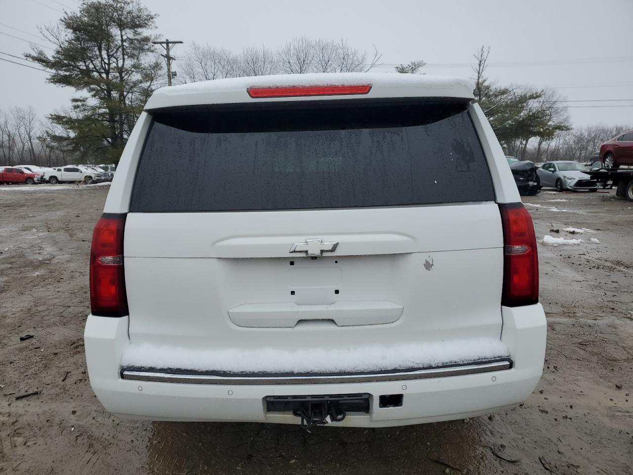2015 Chevrolet Suburban - Image 6