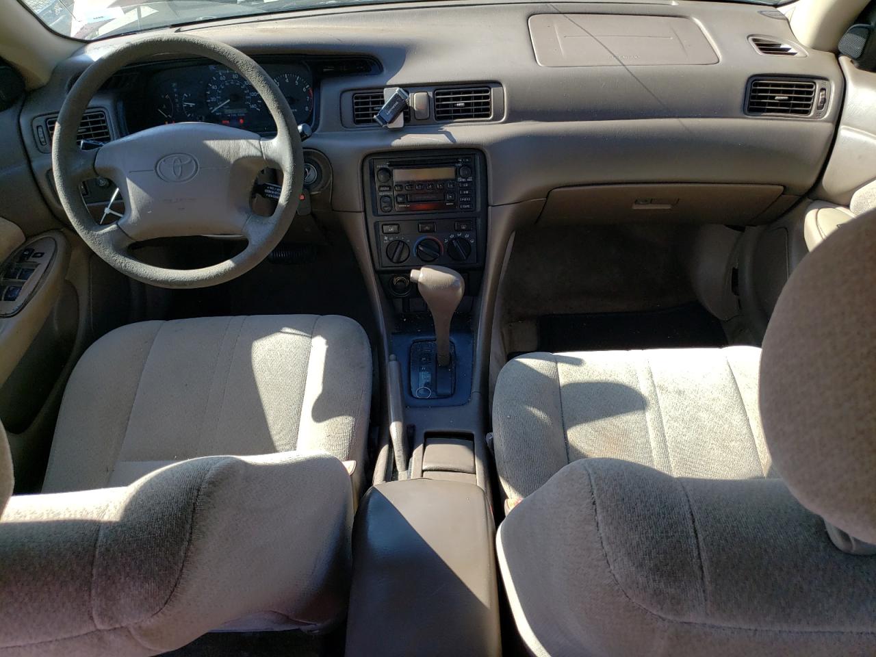 2000 Toyota Camry - Image 8
