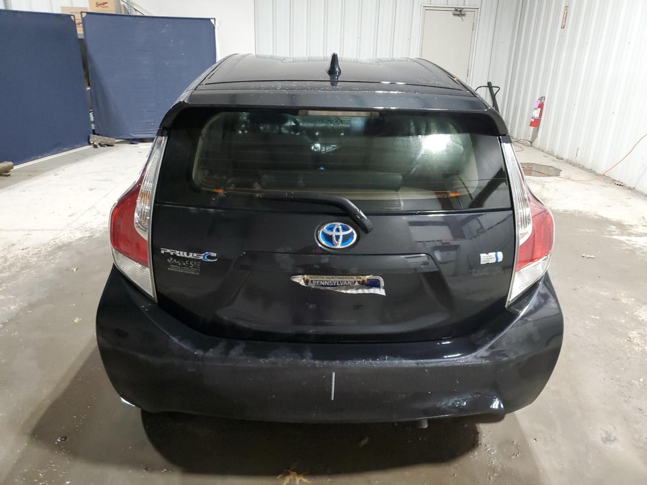 2016 Toyota Prius - Image 6