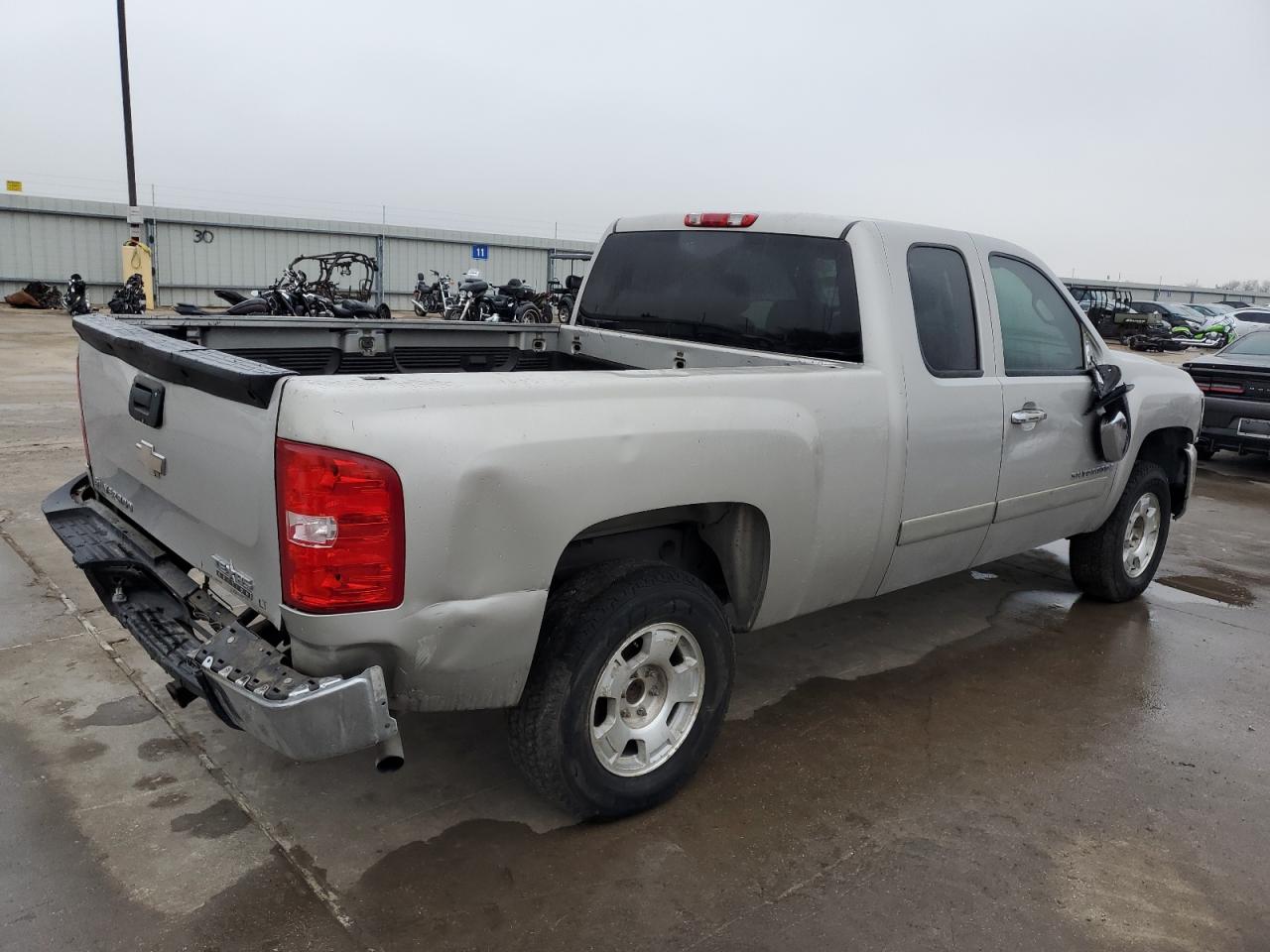 2008 Chevrolet Silverado - Image 3