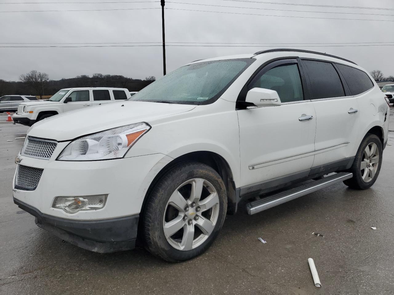 2009 Chevrolet Traverse - Image 1