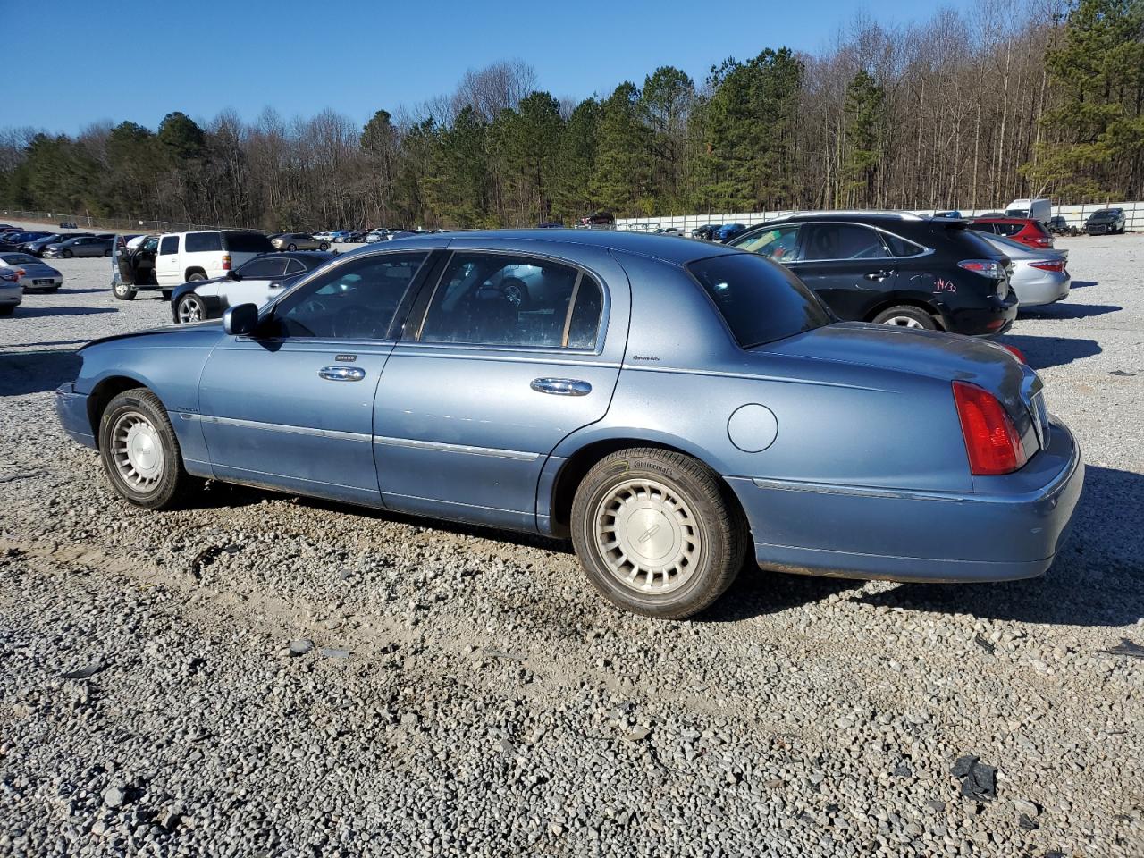 2000 Lincoln Town Car - Image 2