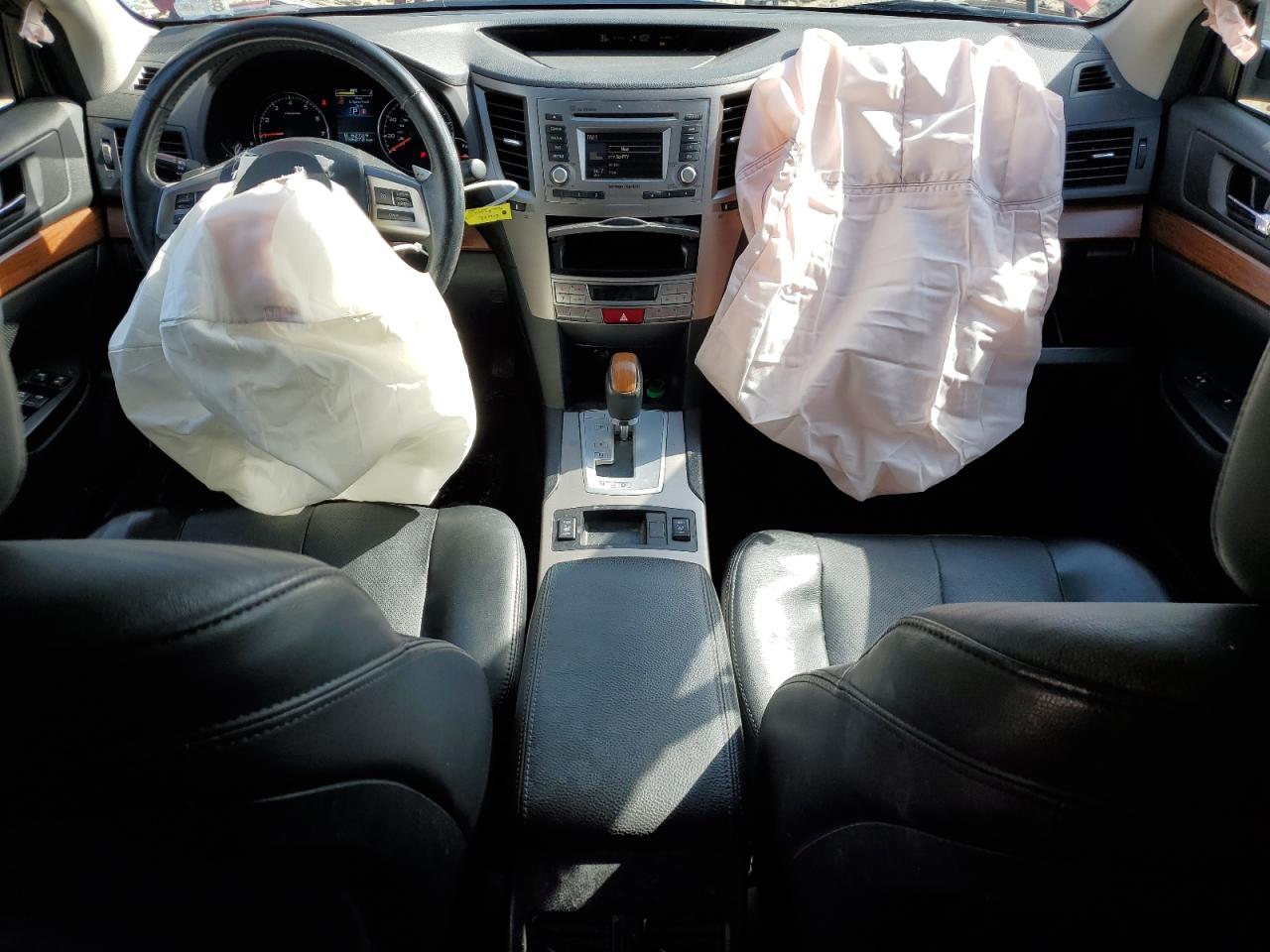 2014 Subaru Outback - Image 8