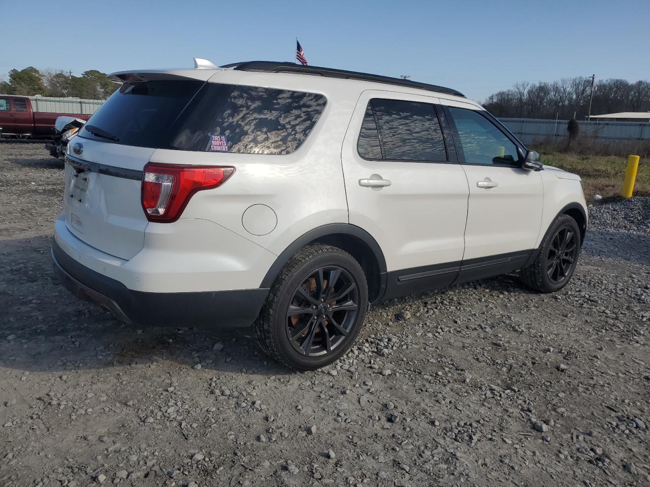 2017 Ford Explorer - Image 3