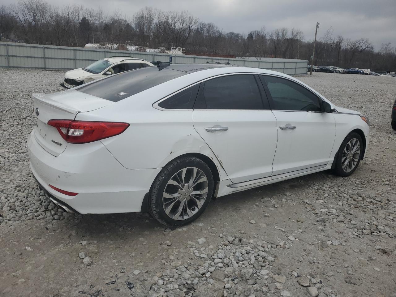 2017 Hyundai Sonata - Image 3