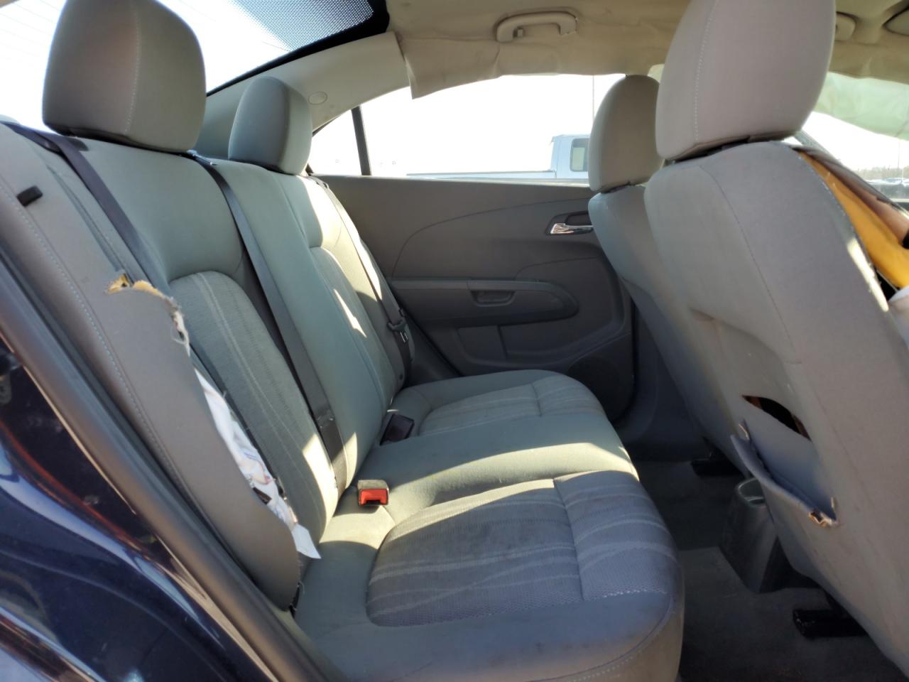2015 Chevrolet Sonic - Image 10