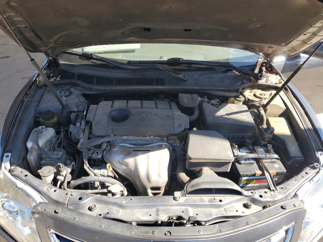 2011 Toyota Camry - Image 12