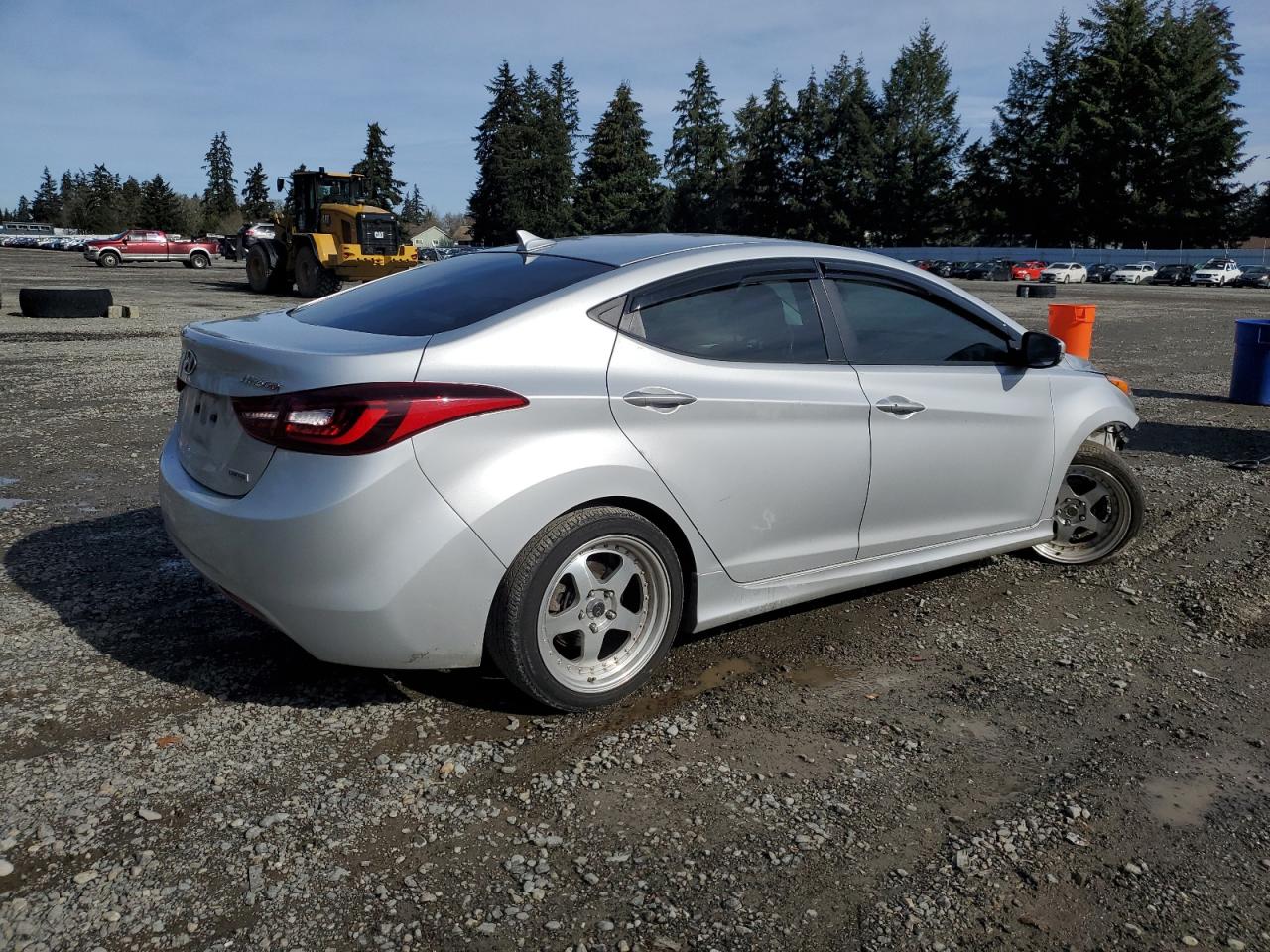 2013 Hyundai Elantra - Image 3