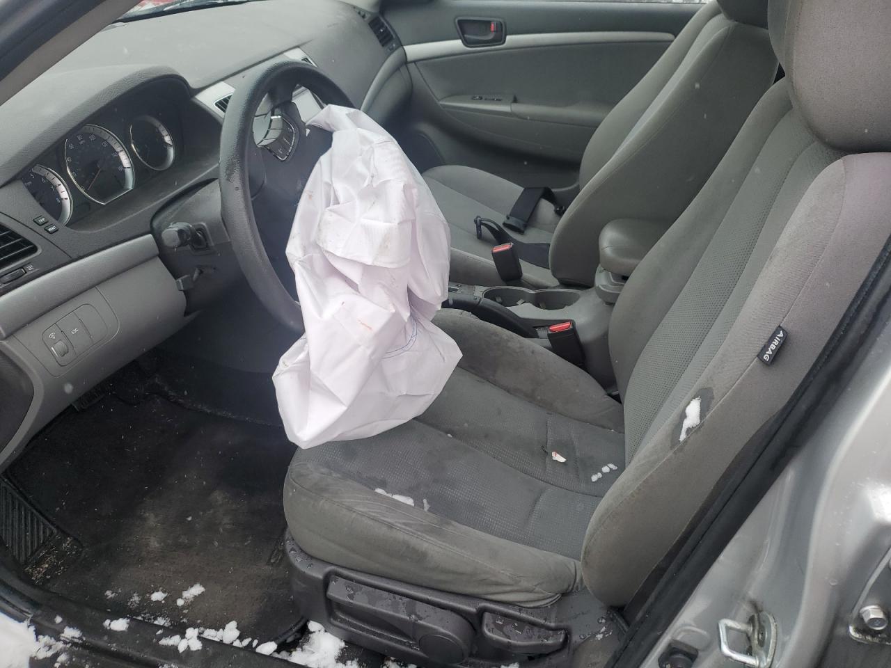 2009 Hyundai Sonata - Image 7