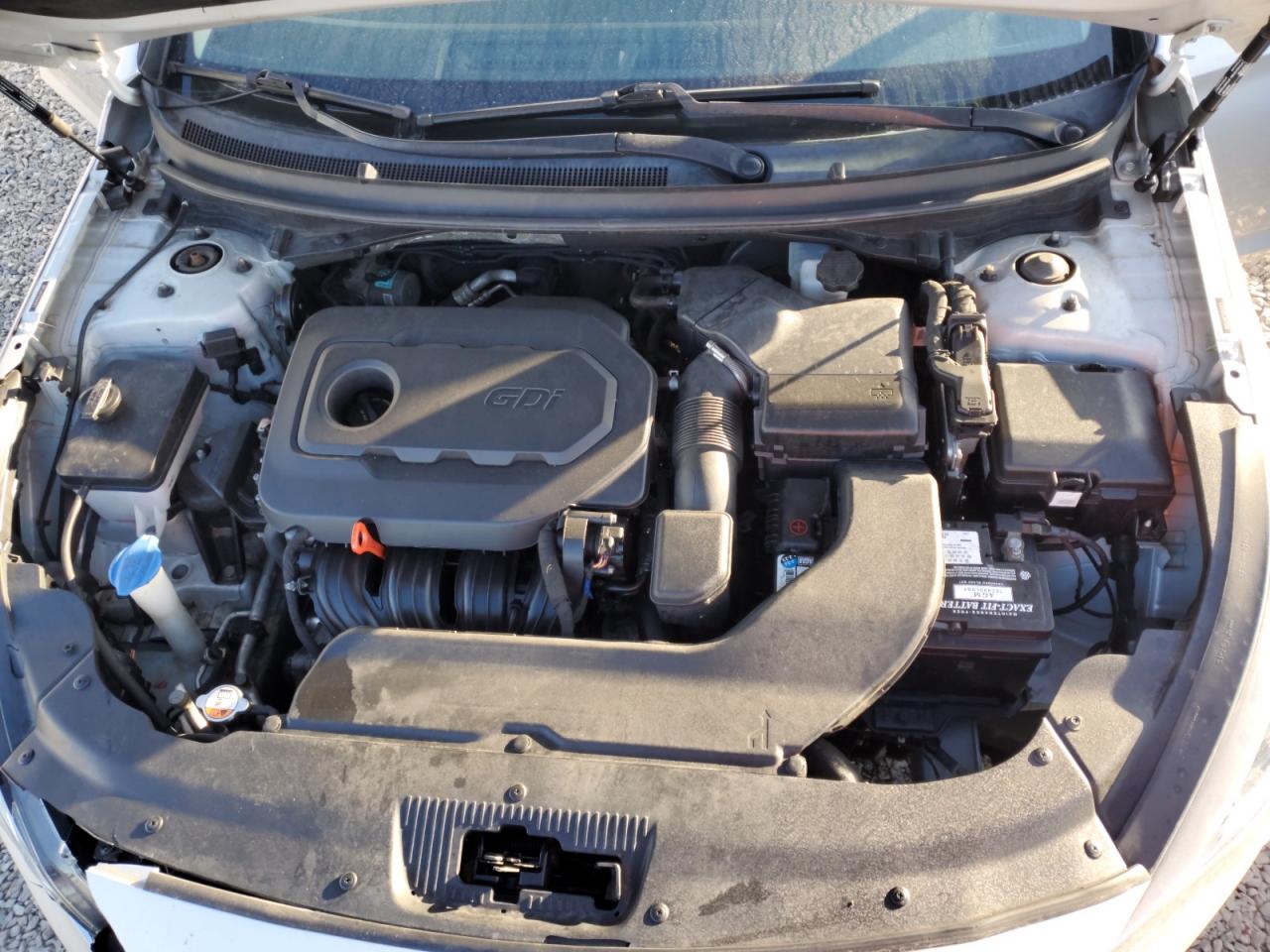 2016 Hyundai Sonata - Image 12