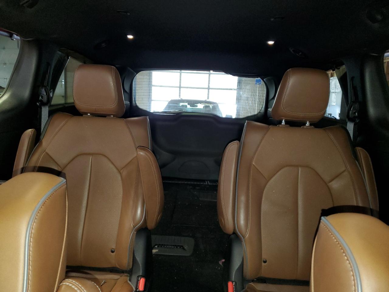 2020 Chrysler Pacifica - Image 10
