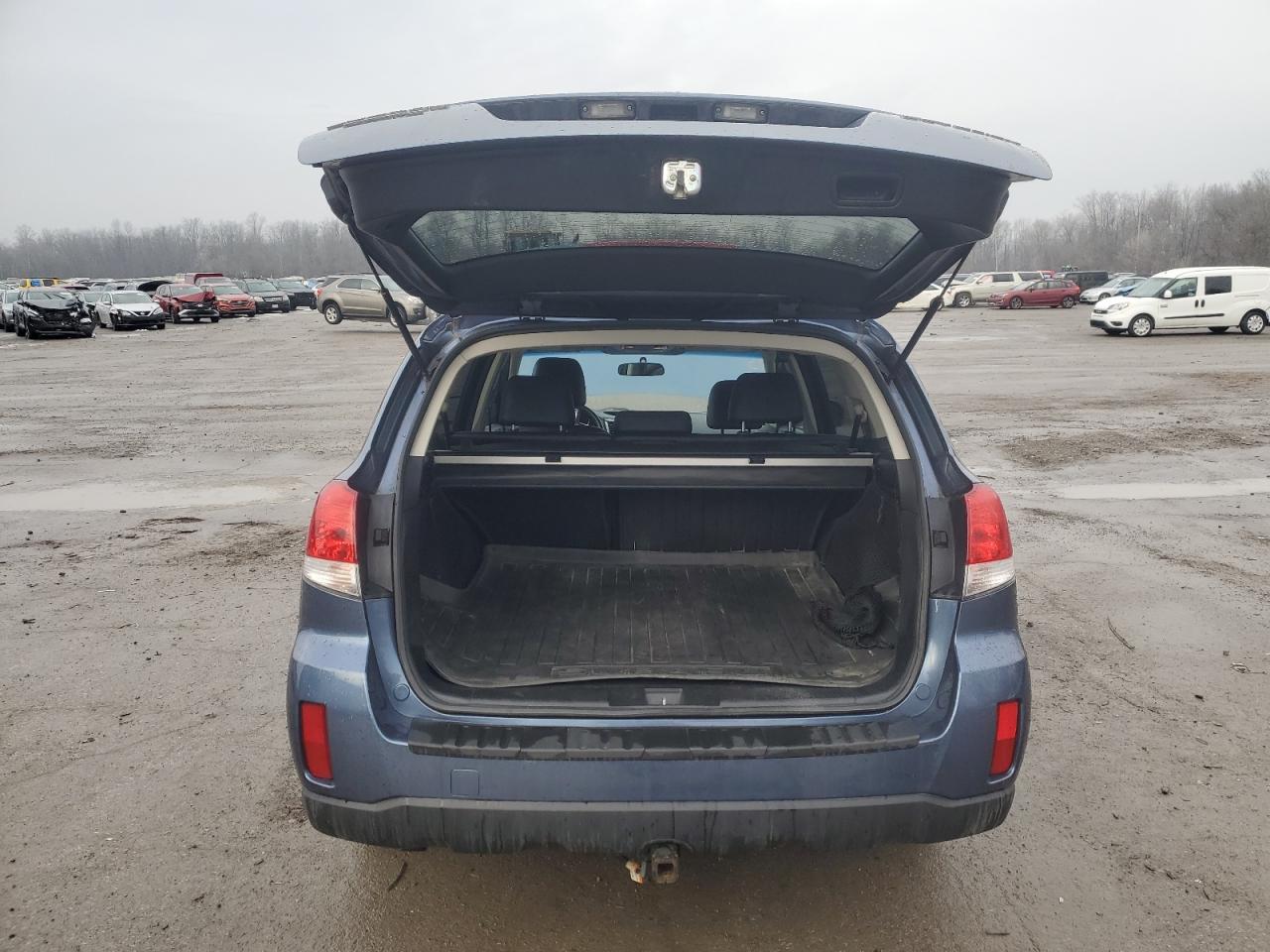 2014 Subaru Outback - Image 6