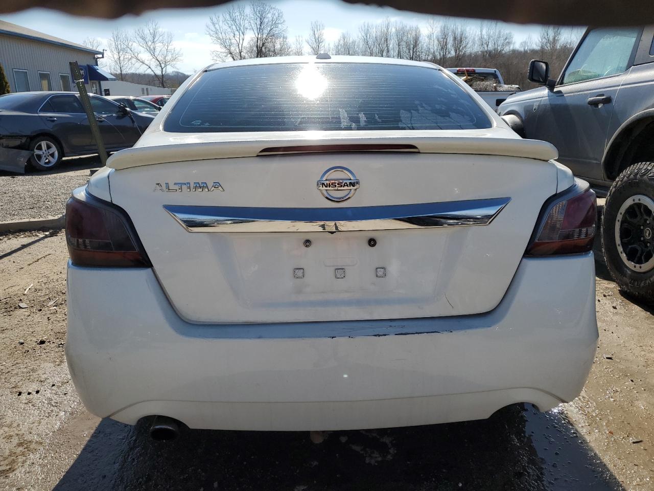 2015 Nissan Altima - Image 6