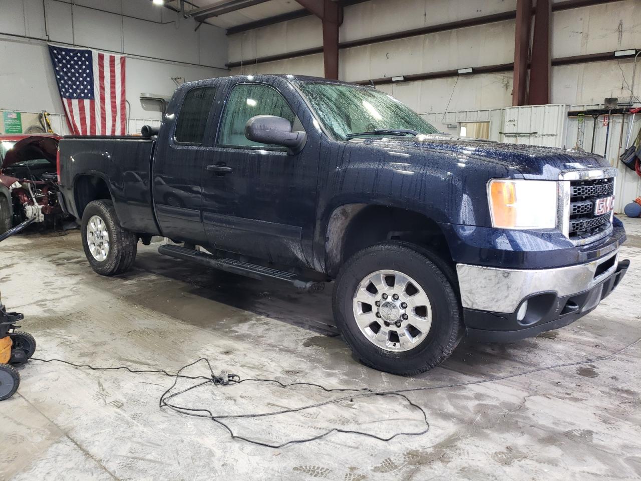 2011 GMC Sierra - Image 4
