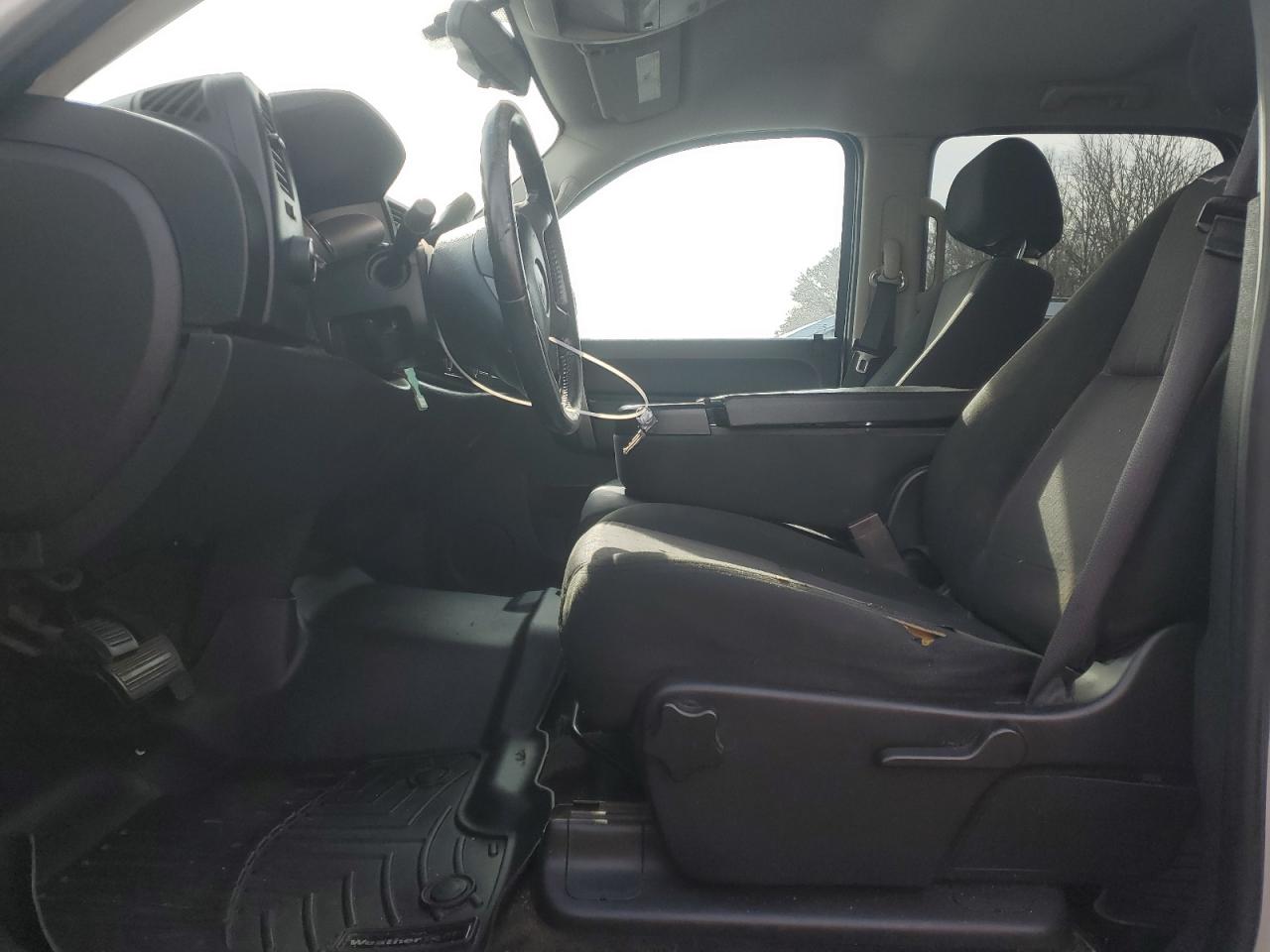 2013 Chevrolet Silverado - Image 7