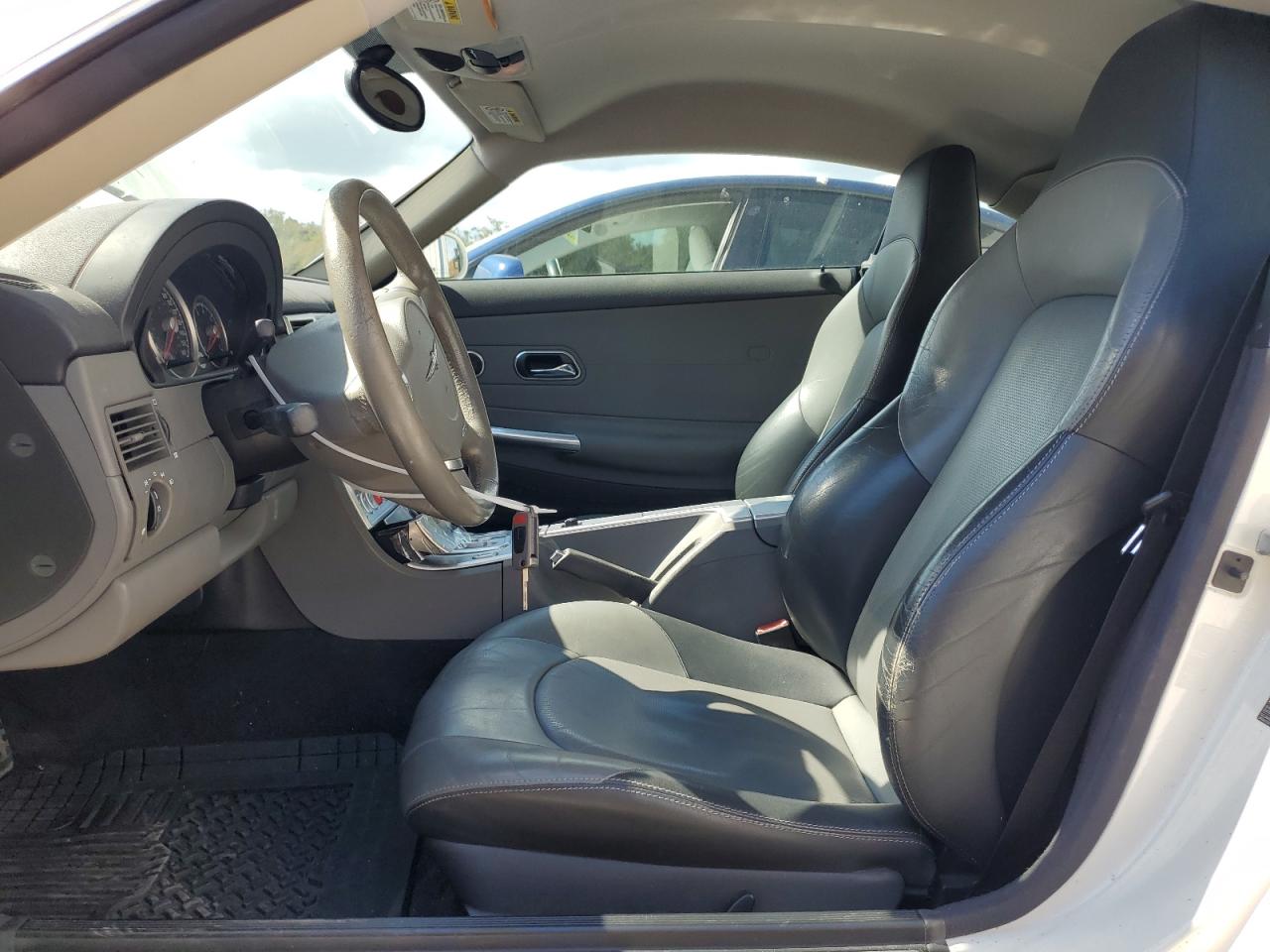 2004 Chrysler Crossfire - Image 7