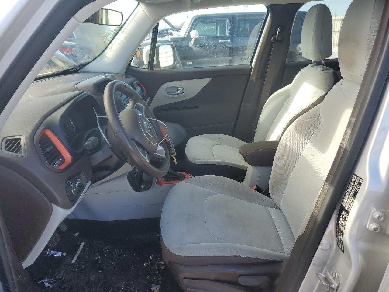 2015 Jeep Renegade - Image 7
