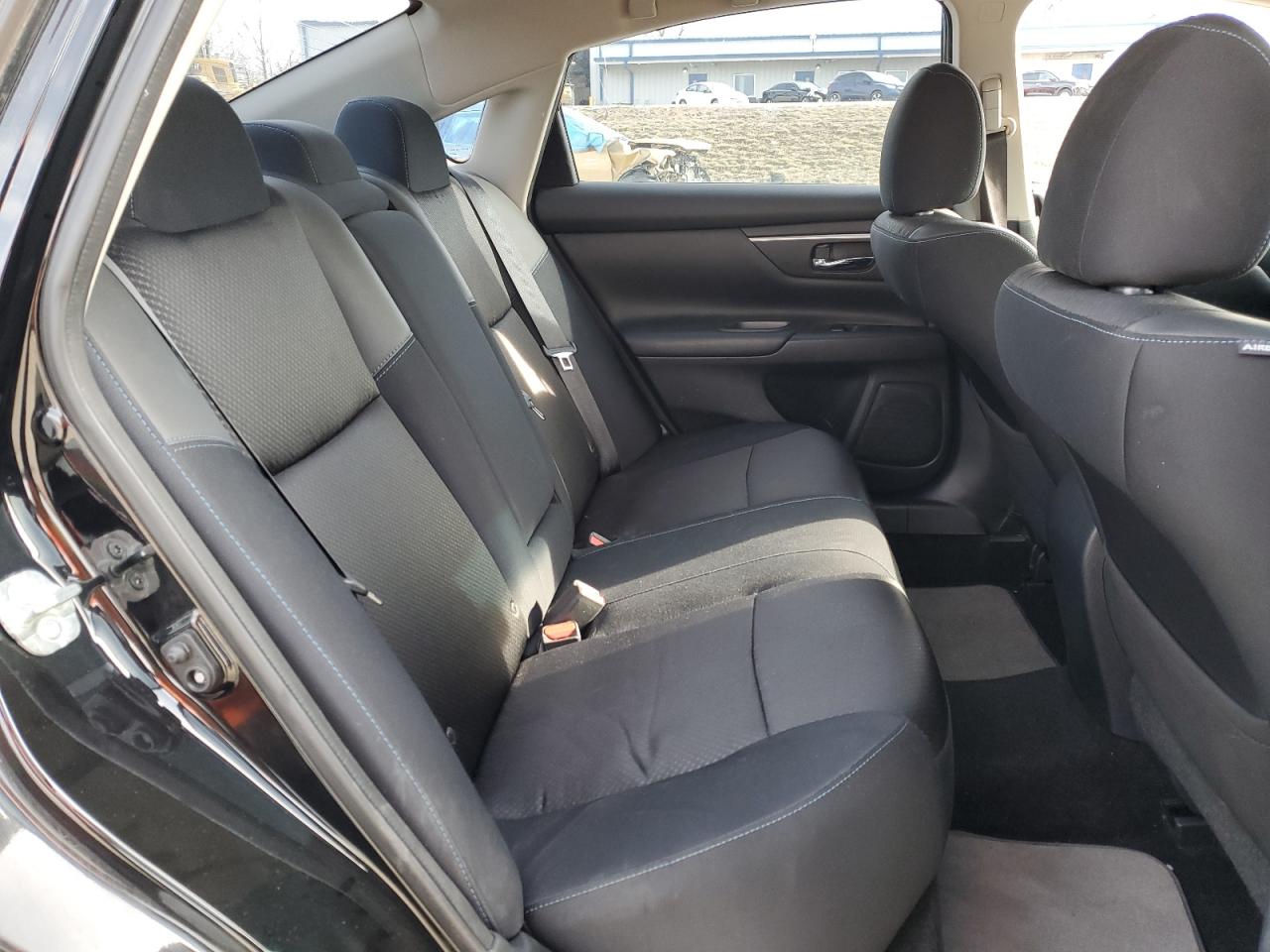 2018 Nissan Altima - Image 10